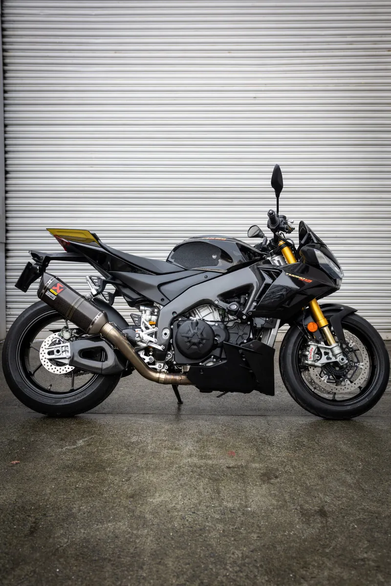Aprilia Tuono V4 Factory 2023 - Image 1