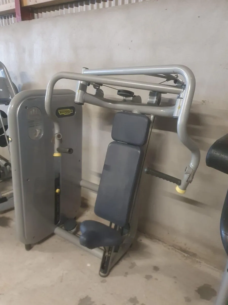 Technogym Element Series Chest Press
