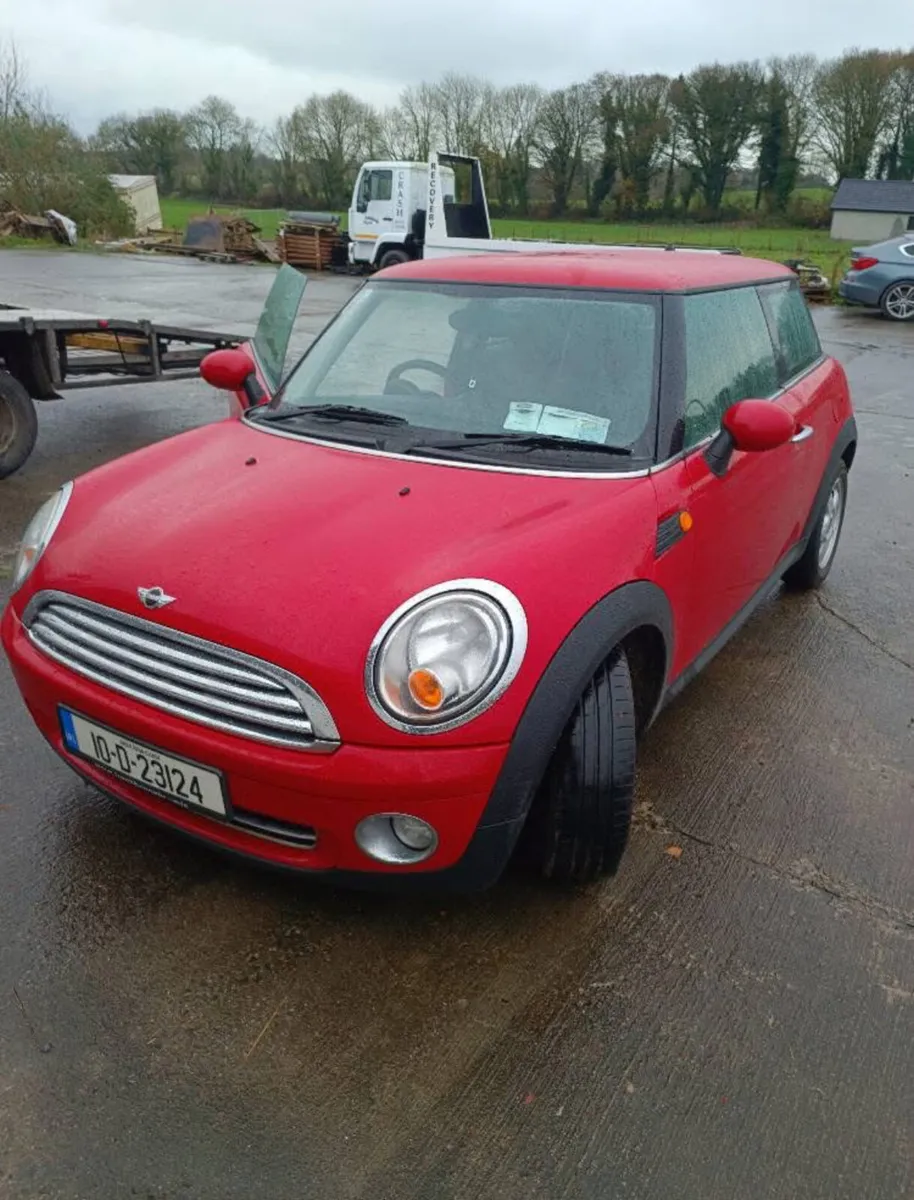 Mini Cooper 2010 - Image 2