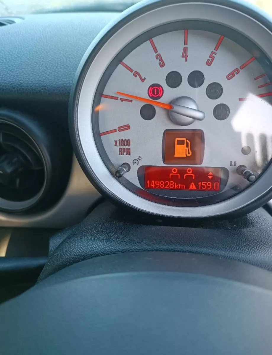 Mini Cooper 2010 - Image 3