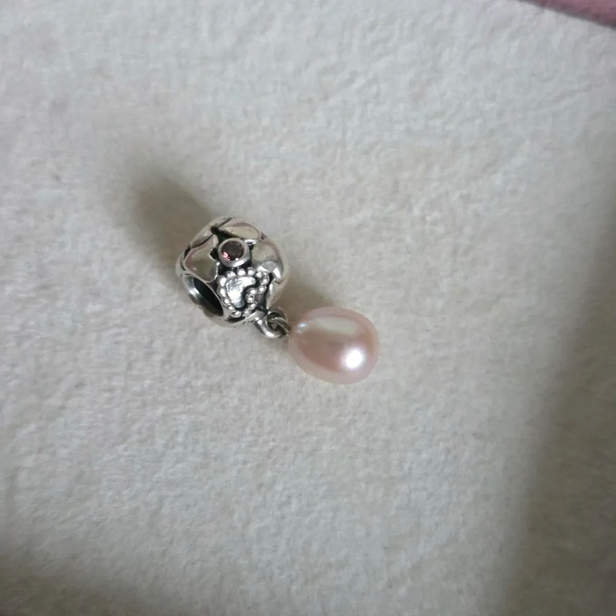 Pandora heart sparkly with pink pearl charm - Image 3