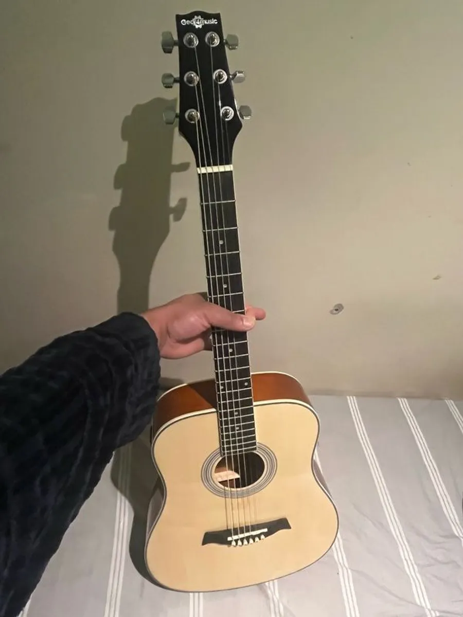 Acoustic guitar - Image 1