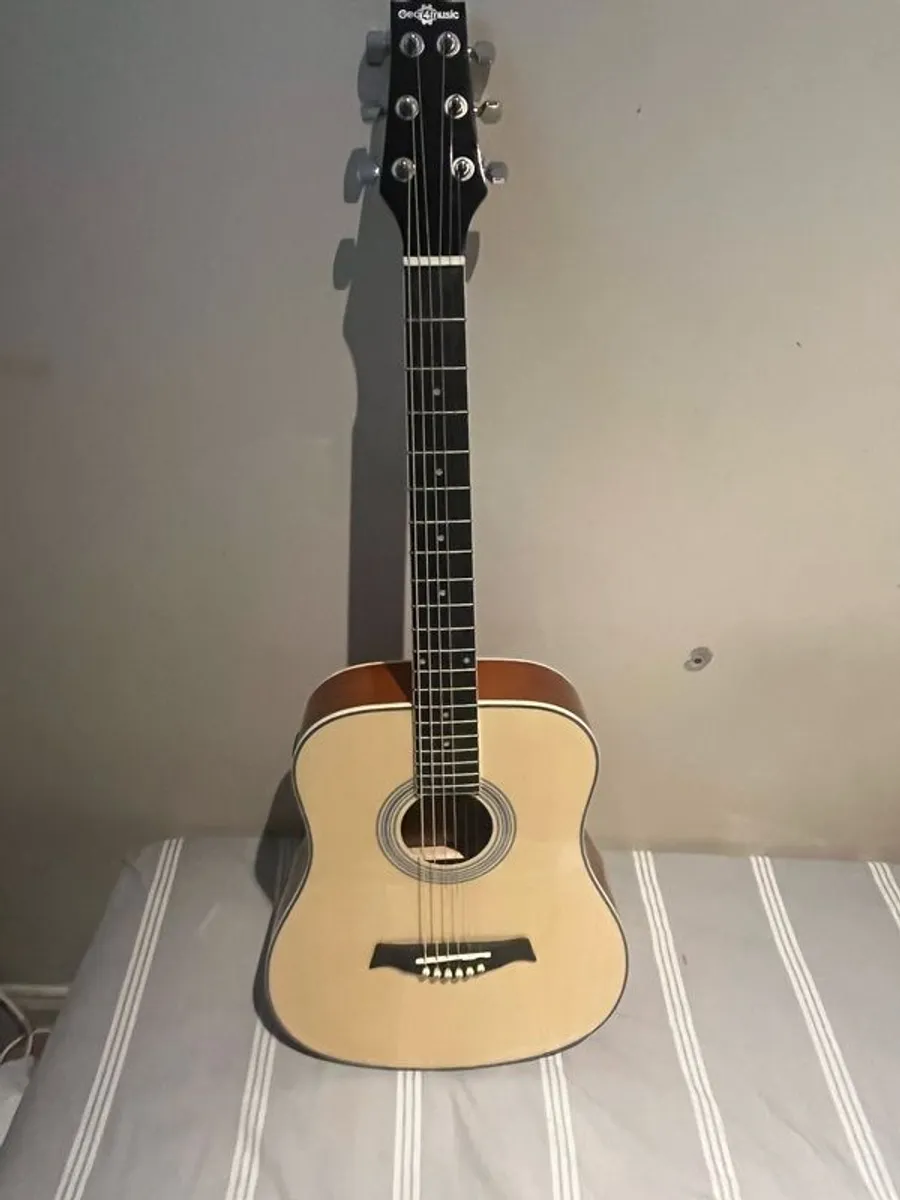 Acoustic guitar - Image 2