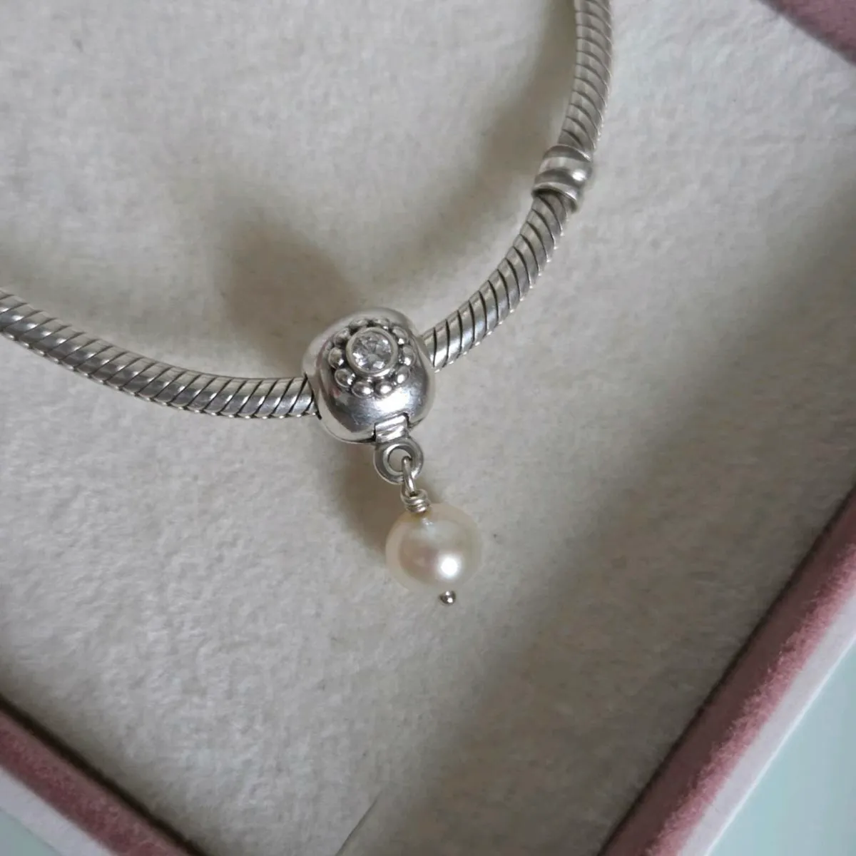 Pandora Sterling silver 925 charm clip pearl - Image 3