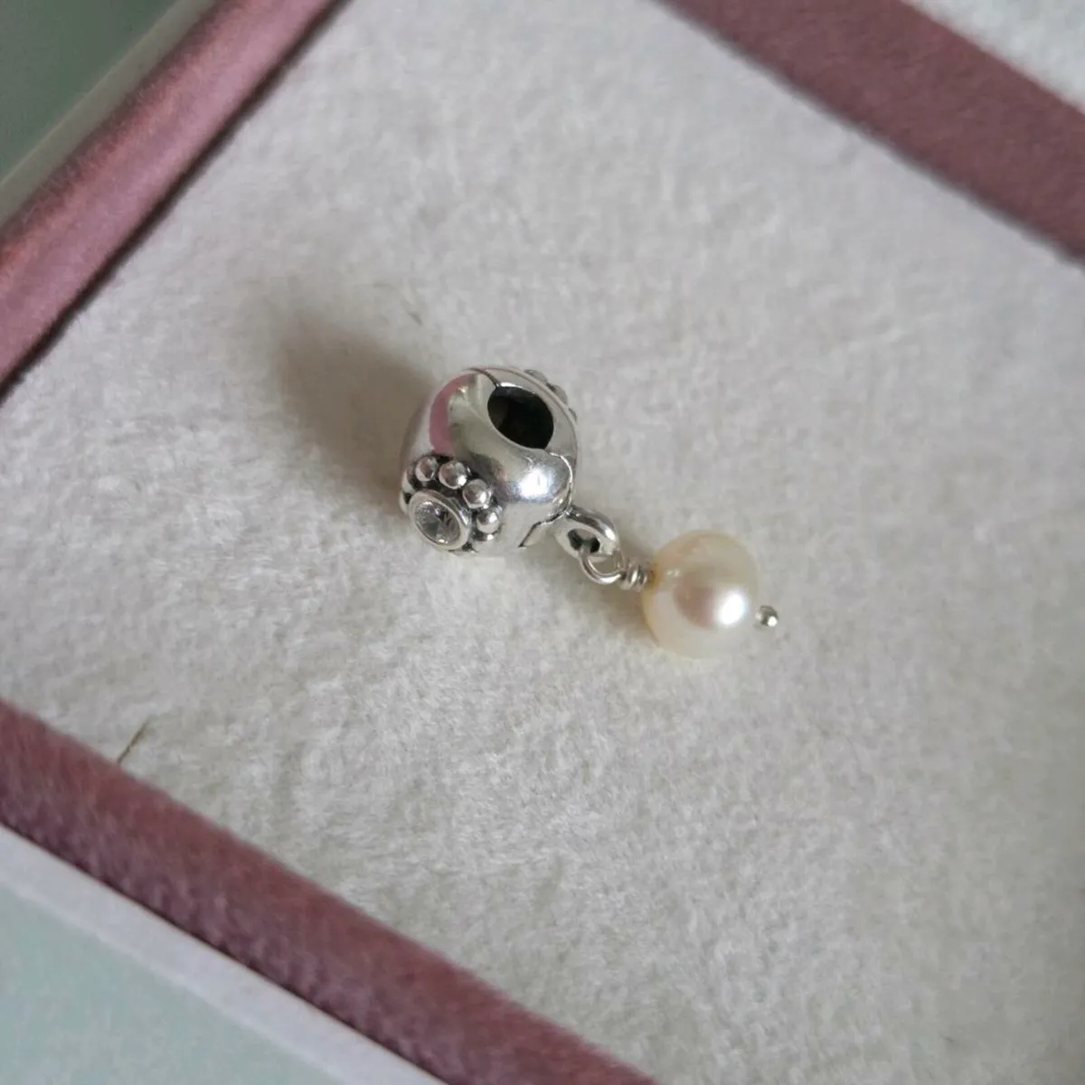 Pandora Sterling silver 925 charm clip pearl - Image 4