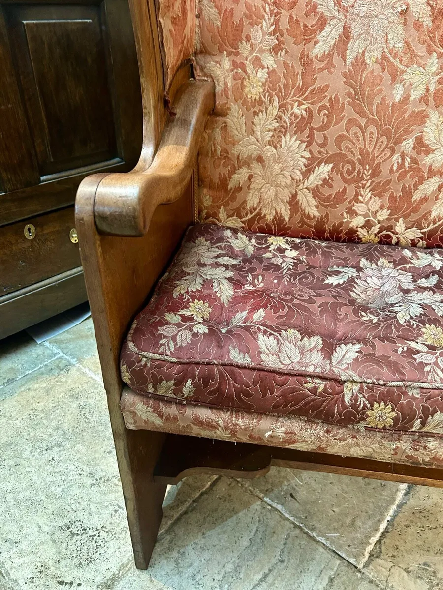 Antique settle - Image 2