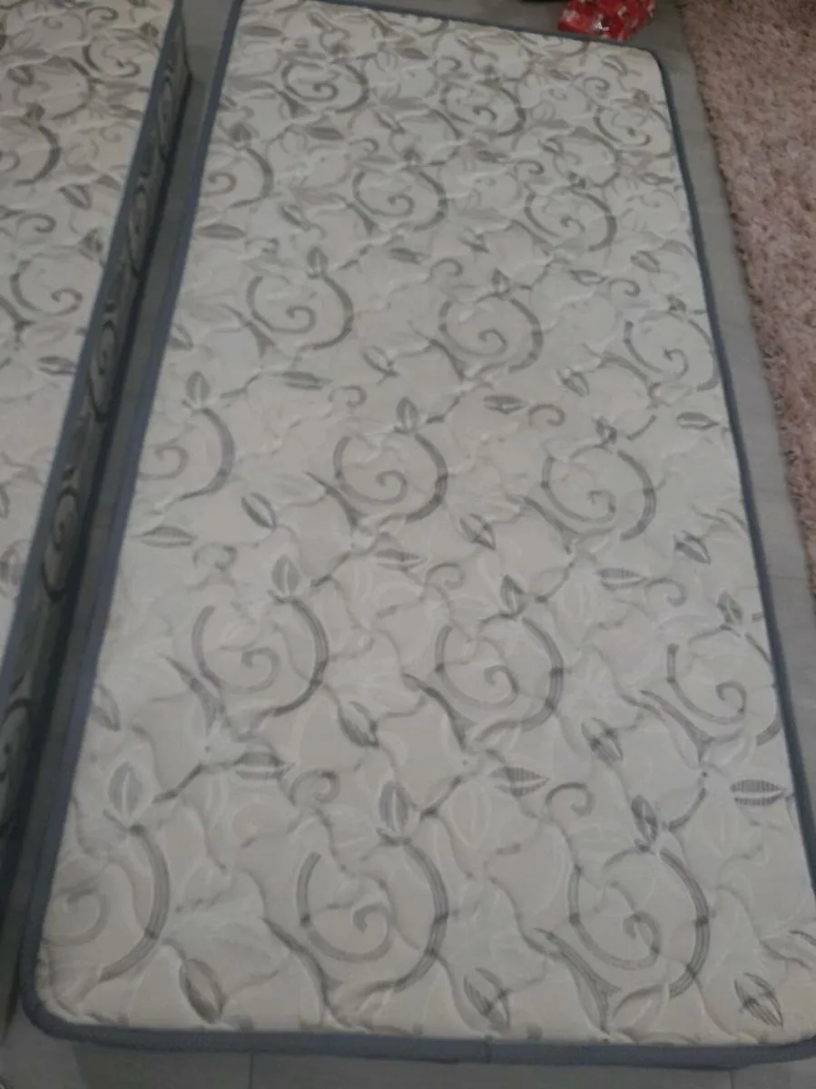 2 Single Mattresses - Image 4