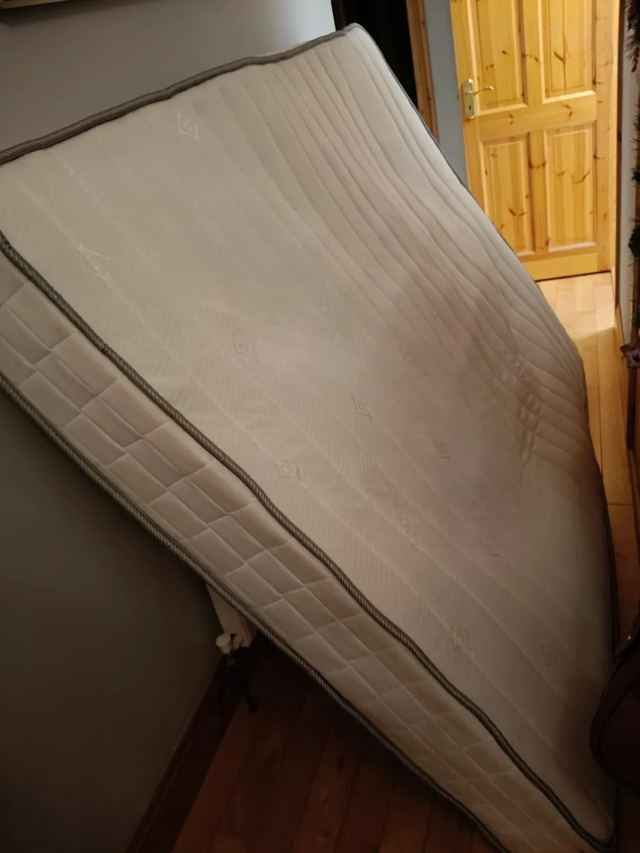 King size mattress - Image 1