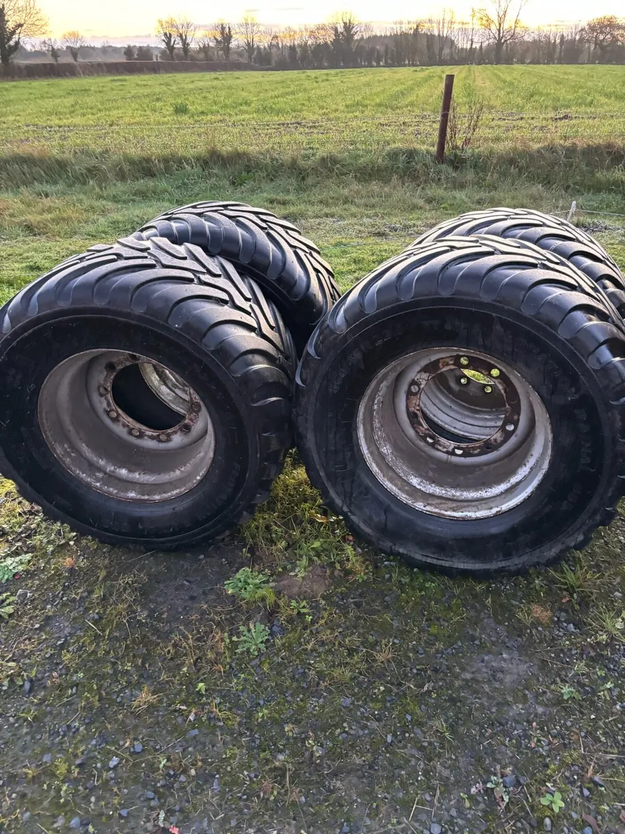Silage trailer tyres and rims - Image 1