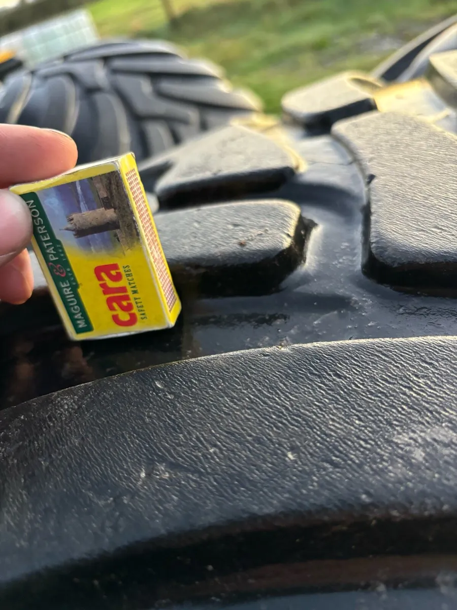 Silage trailer tyres and rims - Image 3