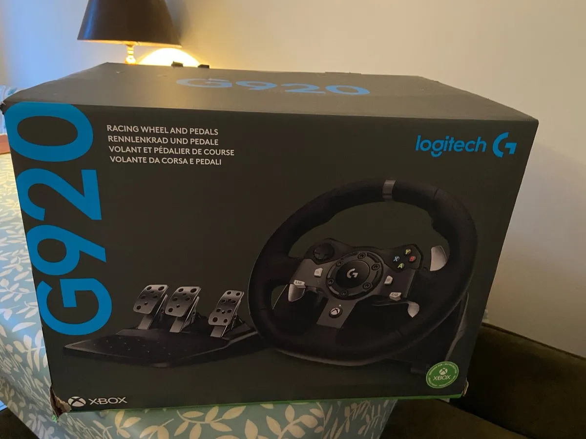GP20 Logitech racing wheel & pedals - Image 1