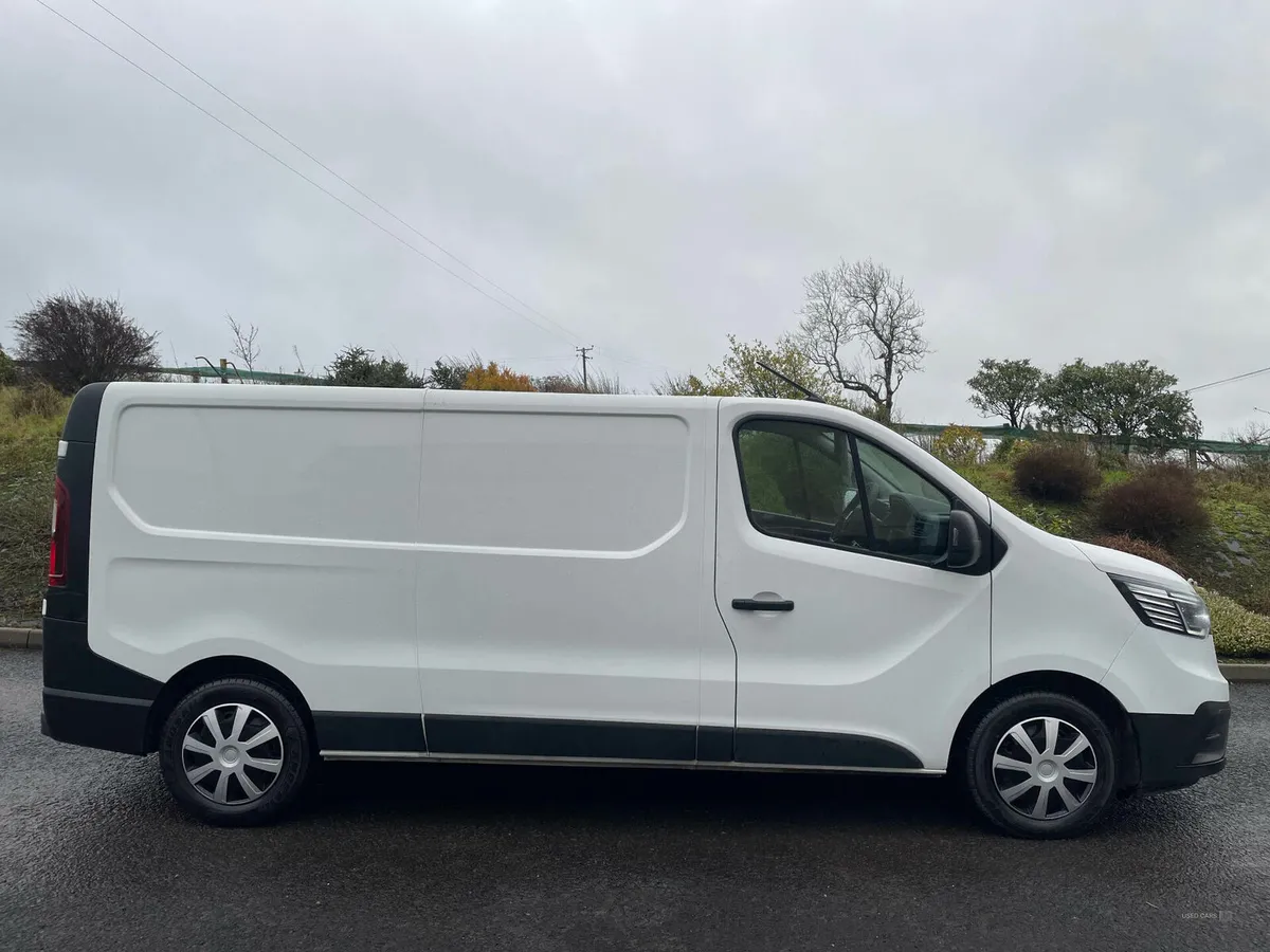 Renault Trafic LWB DIESEL - Image 3