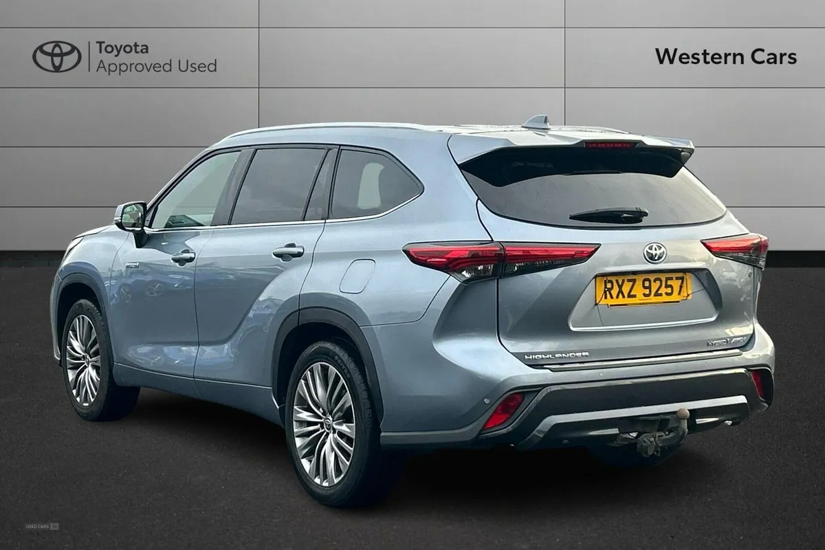 Toyota Highlander 2.5 VVT-h Excel CVT 4WD Euro 6 ( - Image 4