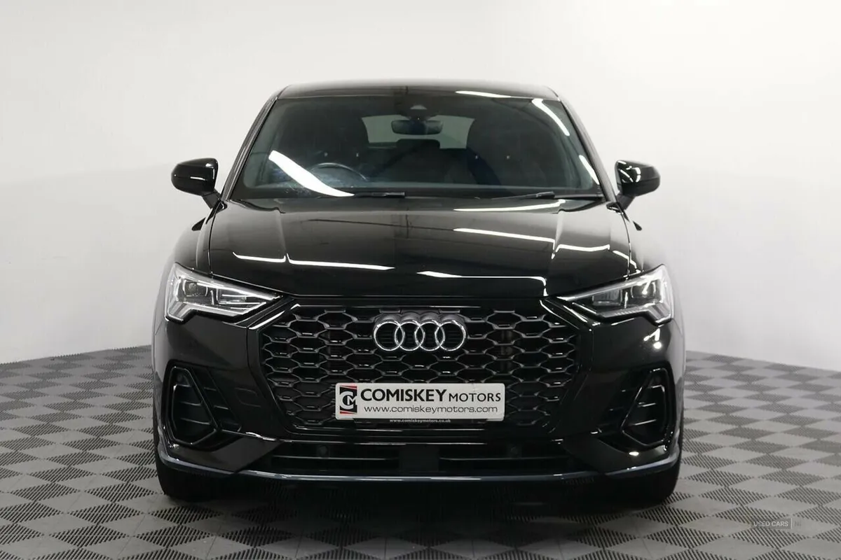 Audi Q3 TFSI CoD Black Edition - Image 2