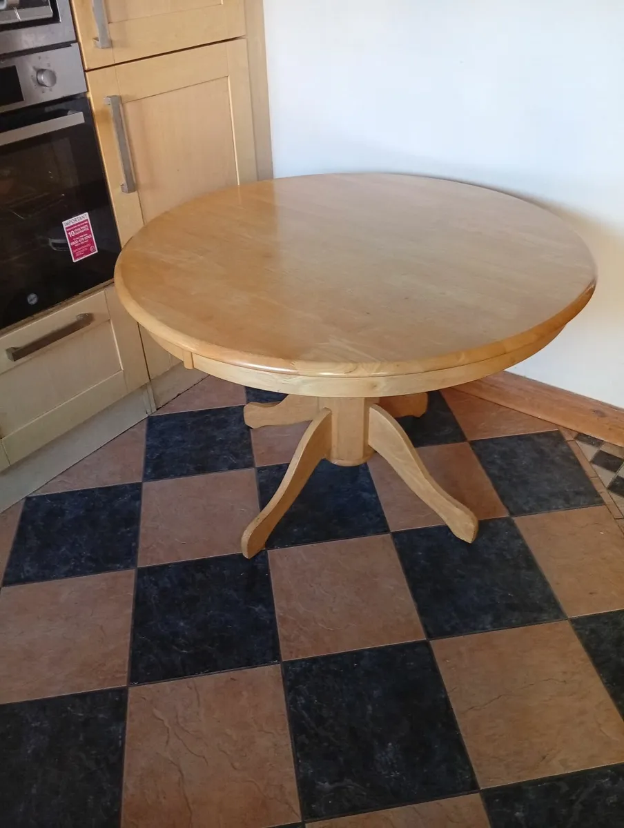 Oak Quality Sturdy kitchen dining table - Image 3