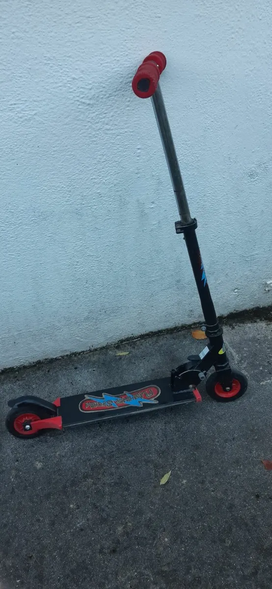 Kid's / teenage scooter - Image 1