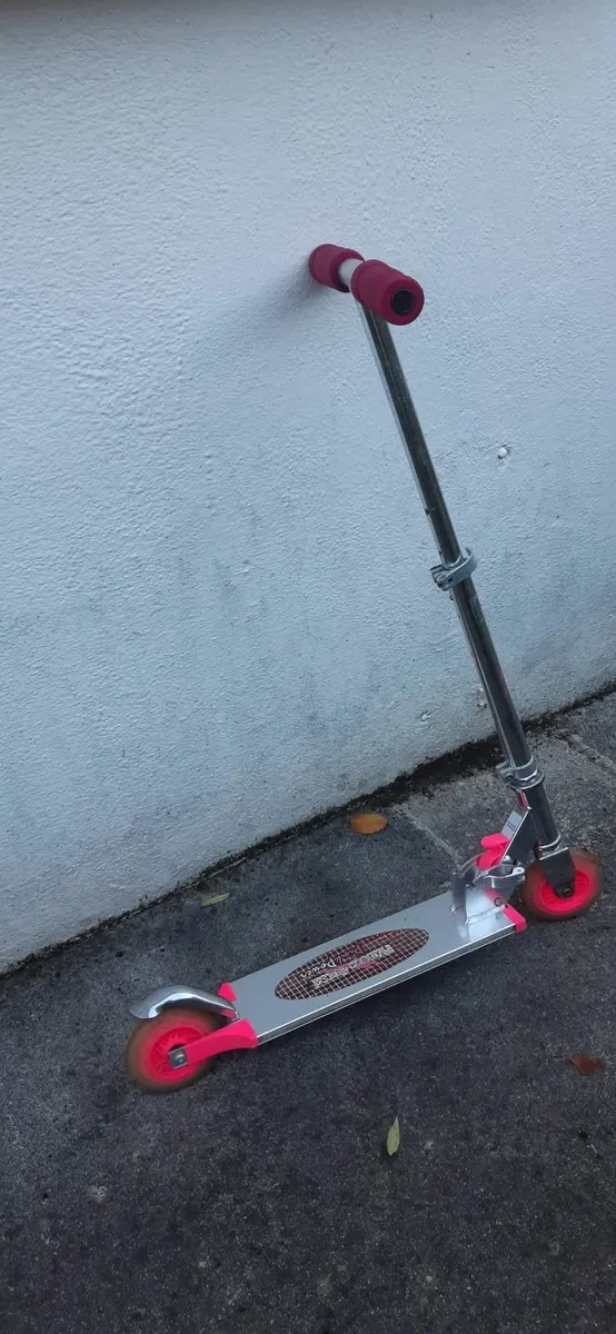 Kid's/teenage scooter - Image 2