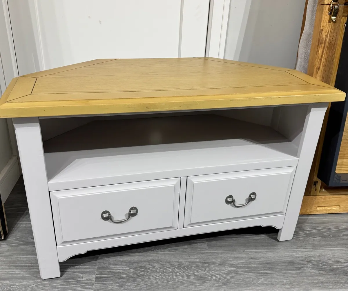 Oak Corner TV unit Ex Display Like New - Image 2