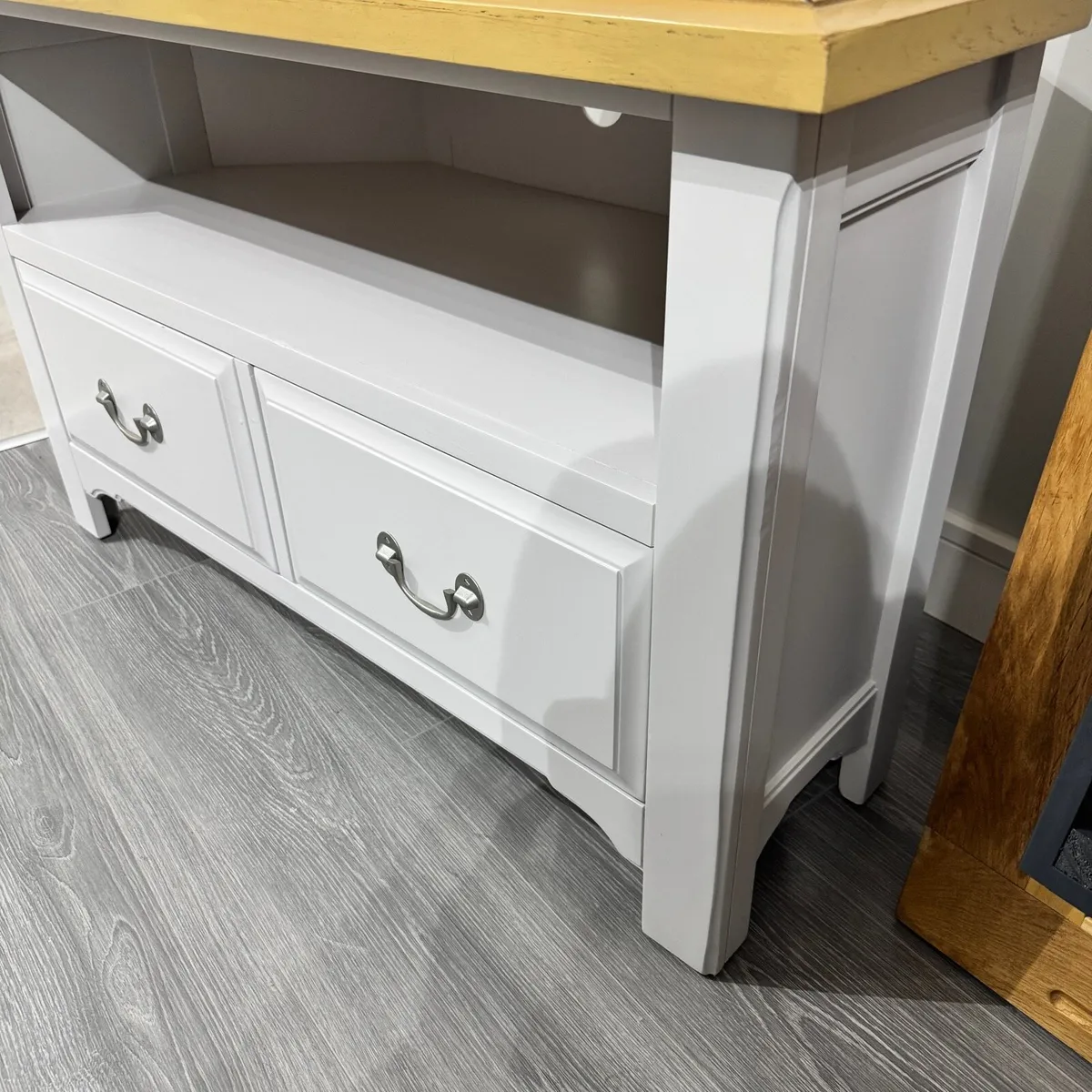 Oak Corner TV unit Ex Display Like New - Image 4