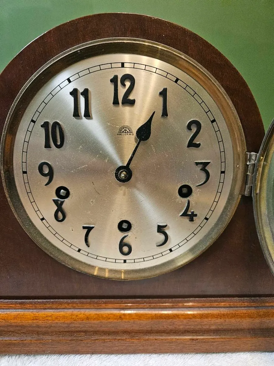 Mantle clock. FREE. - Image 2