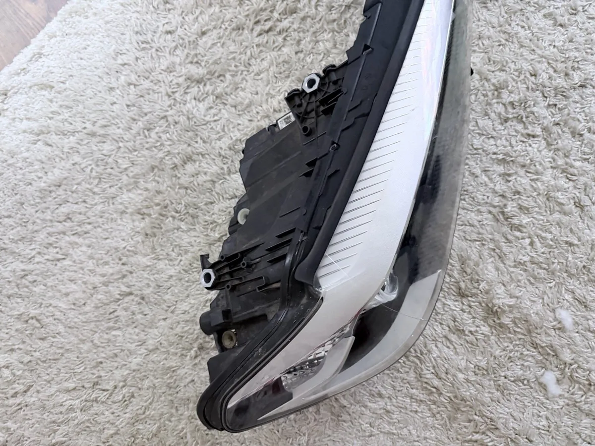 BMW 5 Series G30 Headlights - Image 2