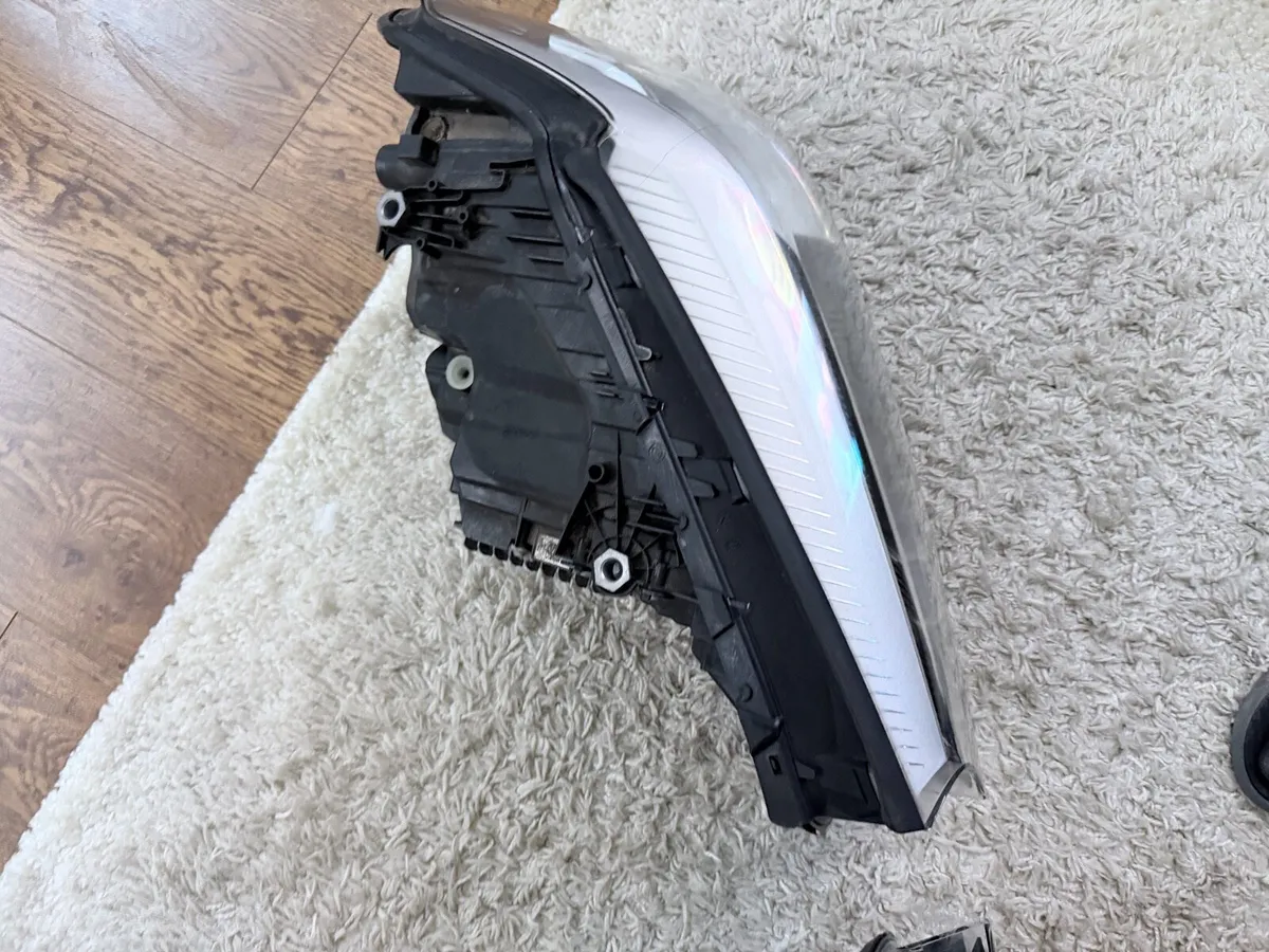 BMW 5 Series G30 Headlights - Image 3