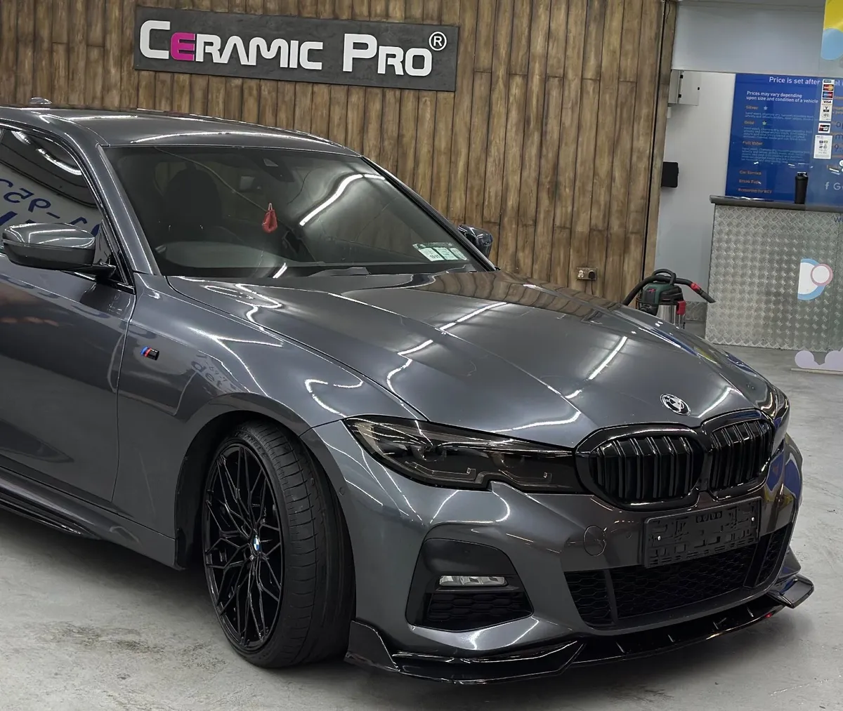 BMW 3-Series 2019 - Image 2