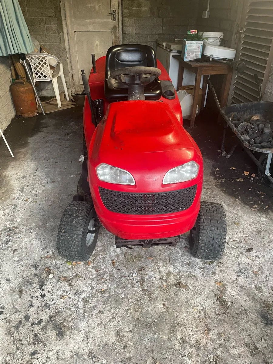 Lawn mower - Image 1