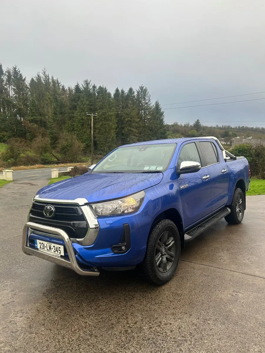Toyota Hilux 2023 - Image 1