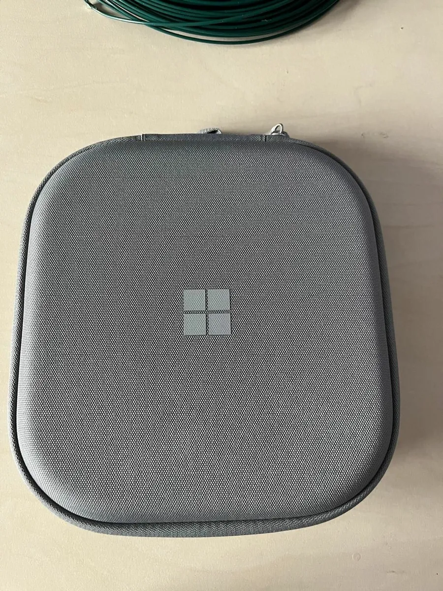 NEW - Surface headphones - Image 1