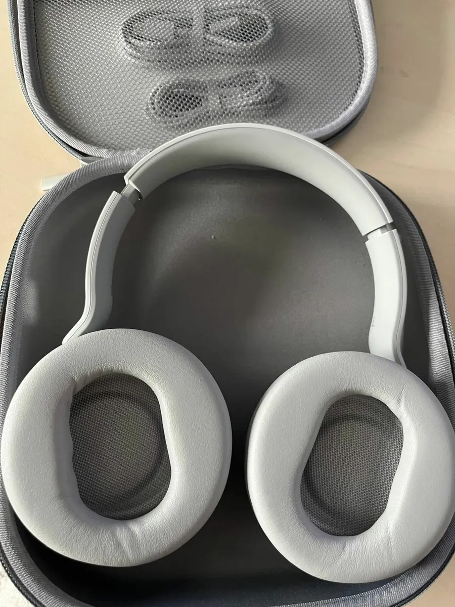 NEW - Surface headphones - Image 3