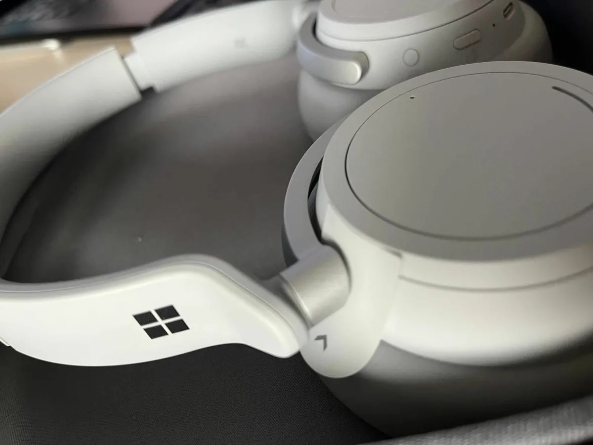 NEW - Surface headphones - Image 4