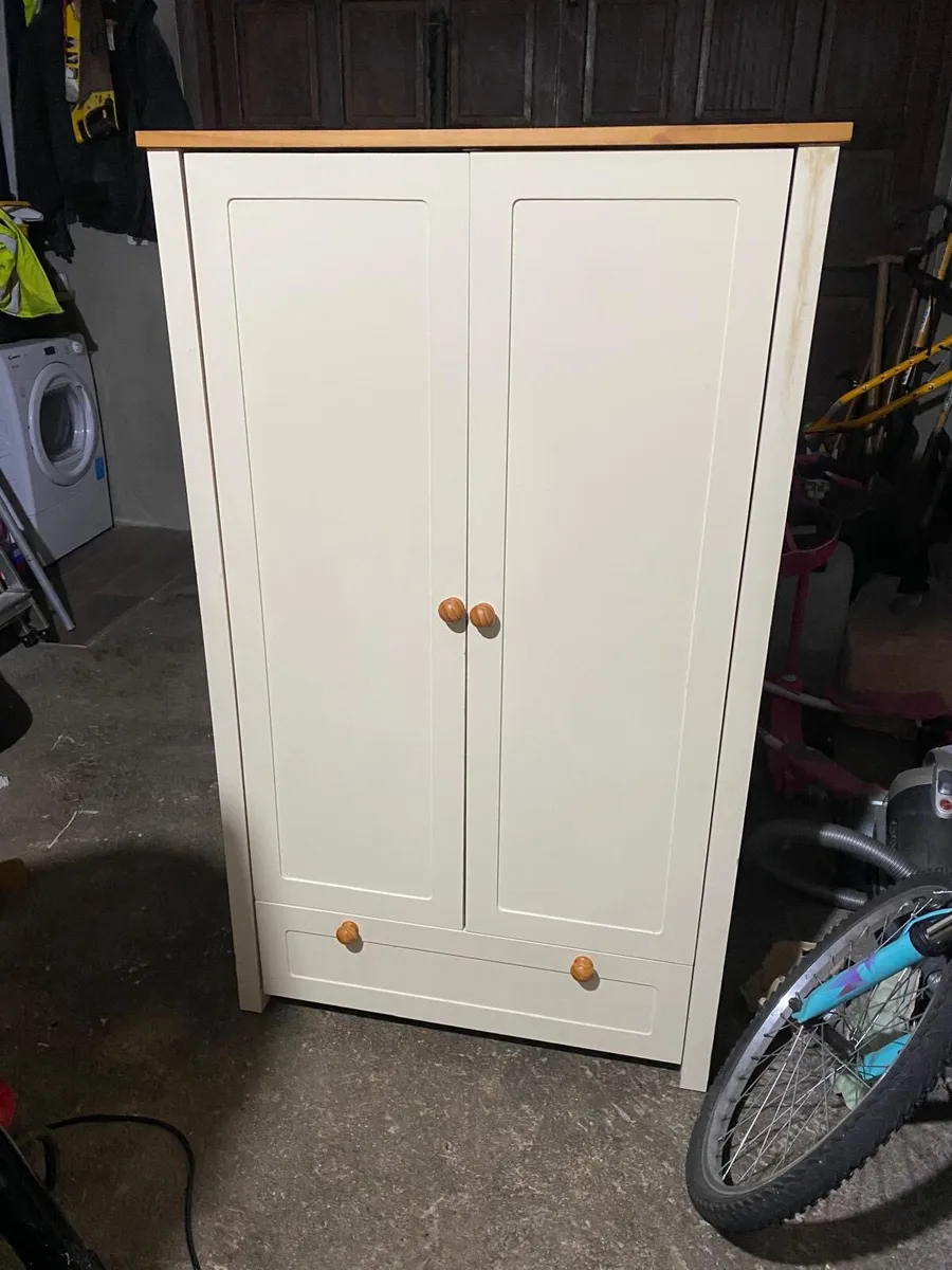 Nursery furniture - Image 1