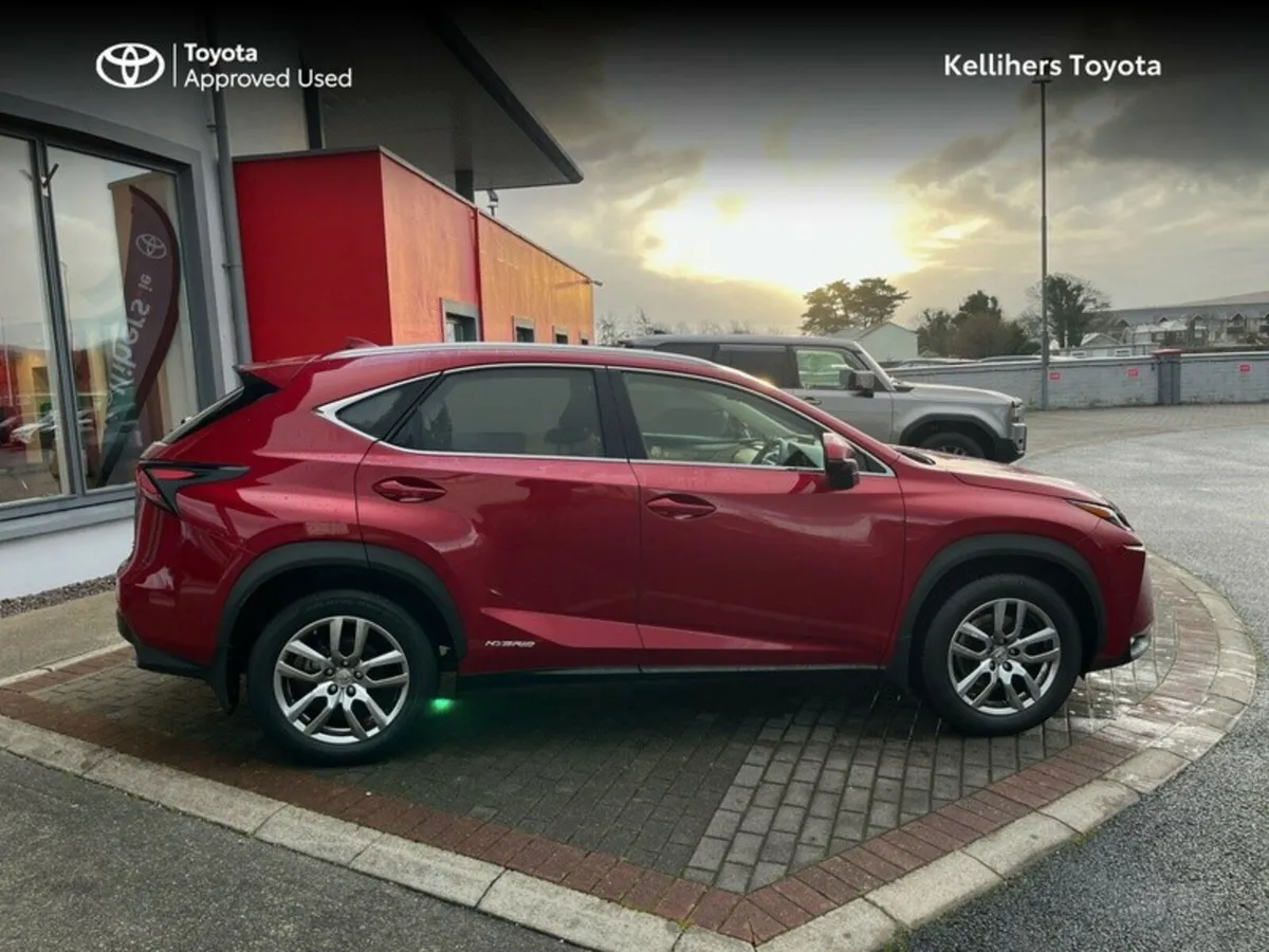 Lexus NX NX 300h FWD Executive - Image 3