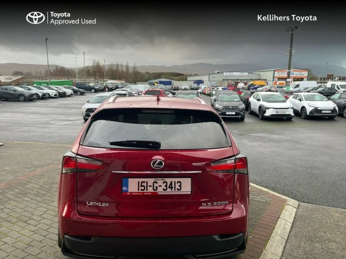 Lexus NX NX 300h FWD Executive - Image 4