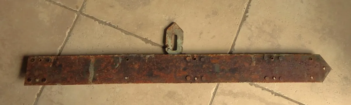 Large Vintage Heavy Duty Cast Iron Door Bolt - Image 2