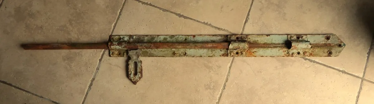 Large Vintage Heavy Duty Cast Iron Door Bolt - Image 4