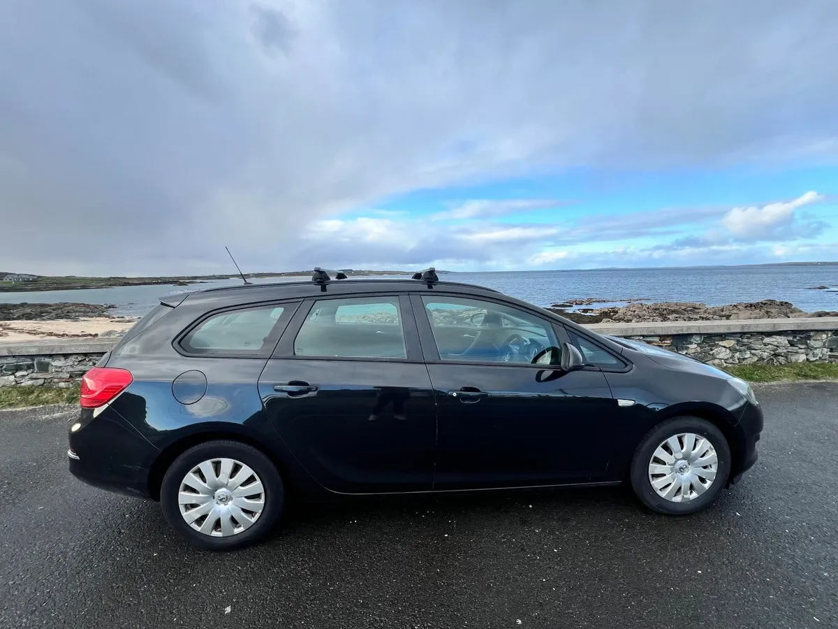 Vauxhall Astra 2013 - Image 2