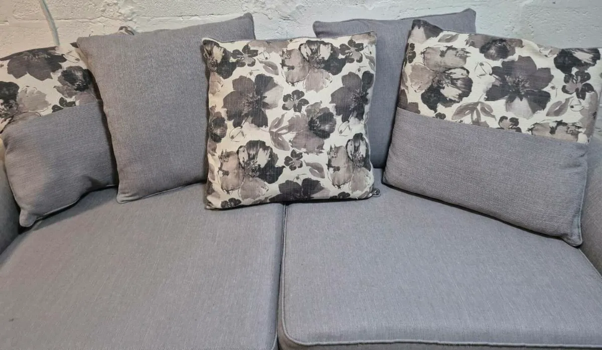 3&1 ,Dublin Delivery - Image 3