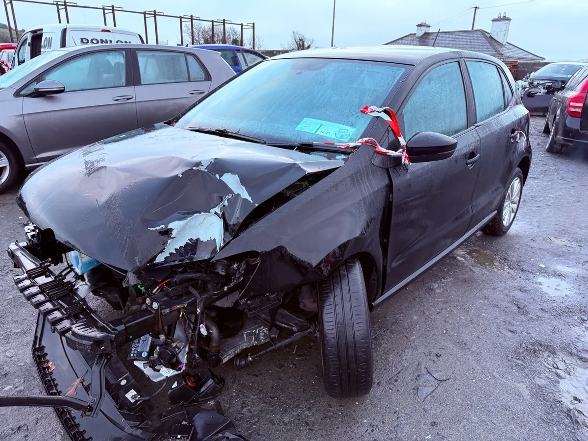 Volkswagen polo 2017 parts only - Image 1