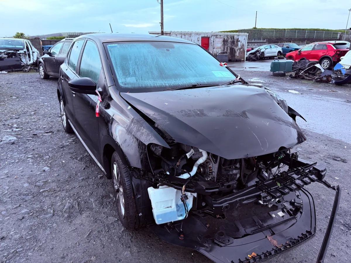 Volkswagen polo 2017 parts only - Image 2