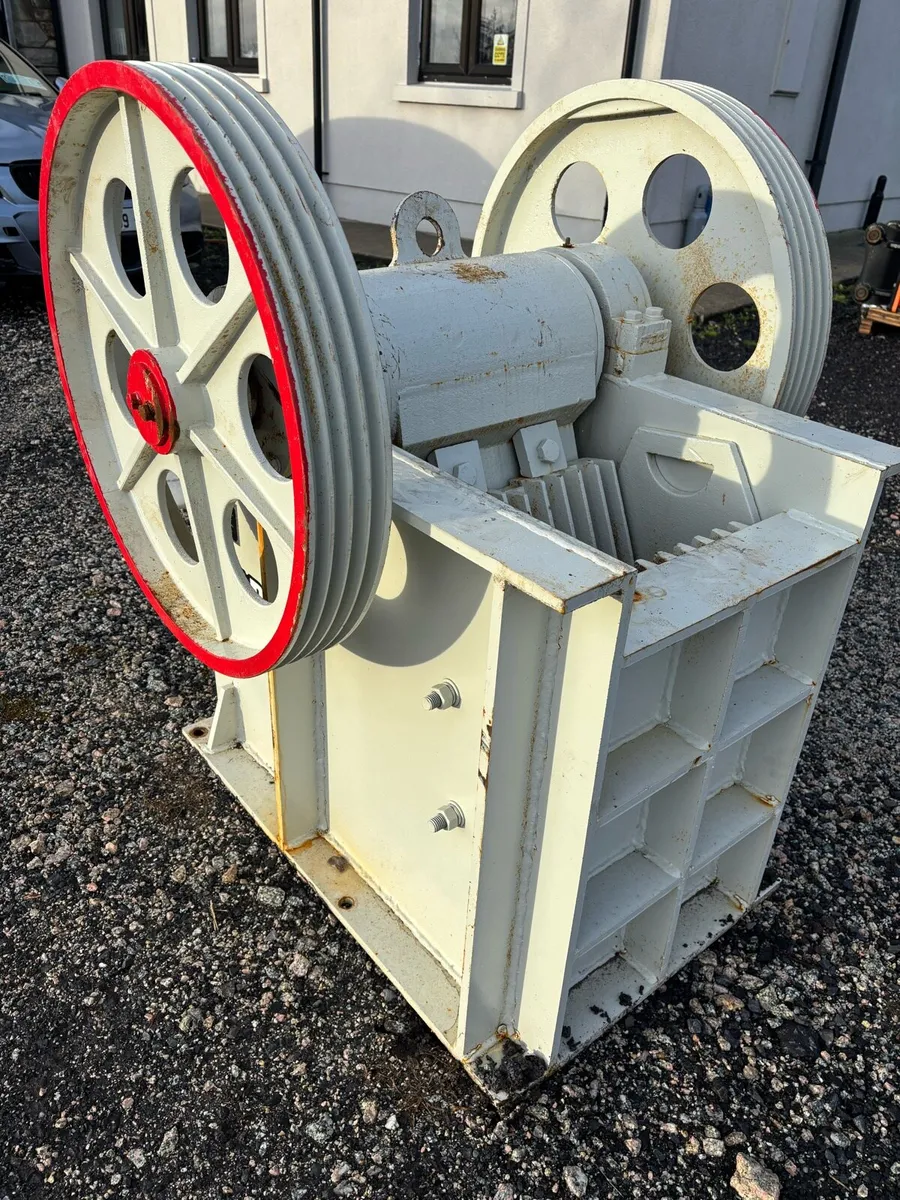 Crusher Jaw box - Image 2