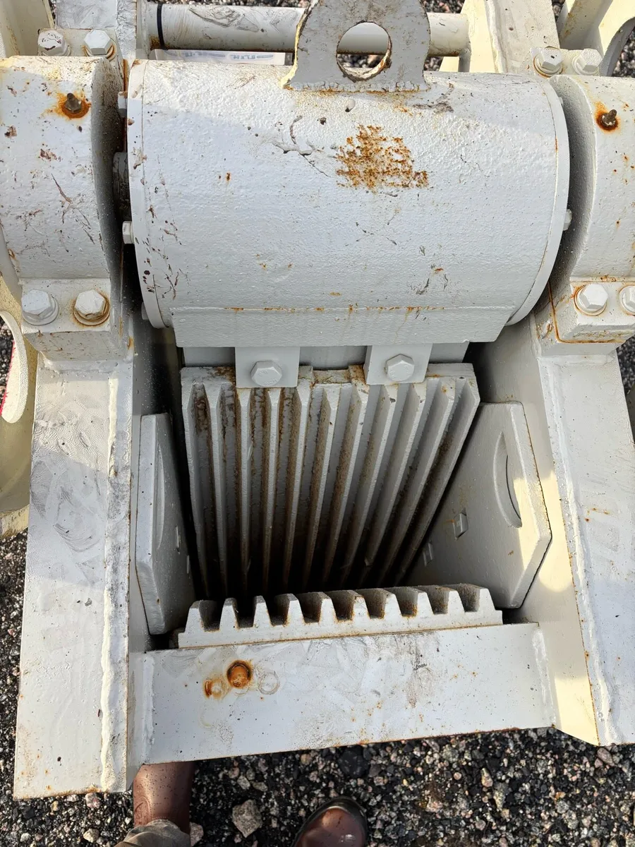 Crusher Jaw box - Image 3