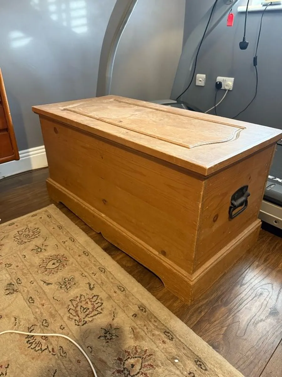 pine blanket box - Image 1