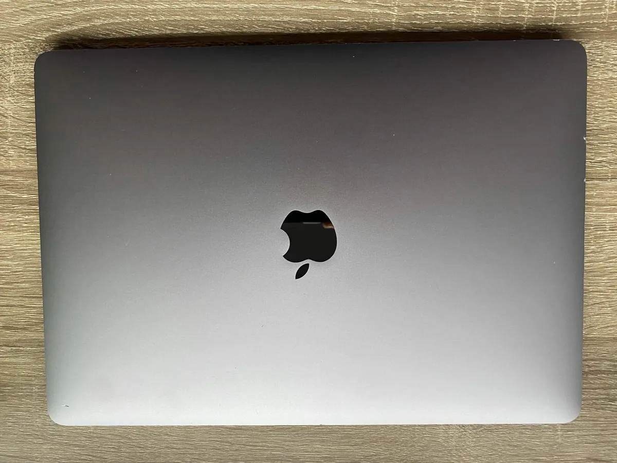 Apple MacBook Pro 13inch (2019) i5 | 8GB | 128GB - Image 4