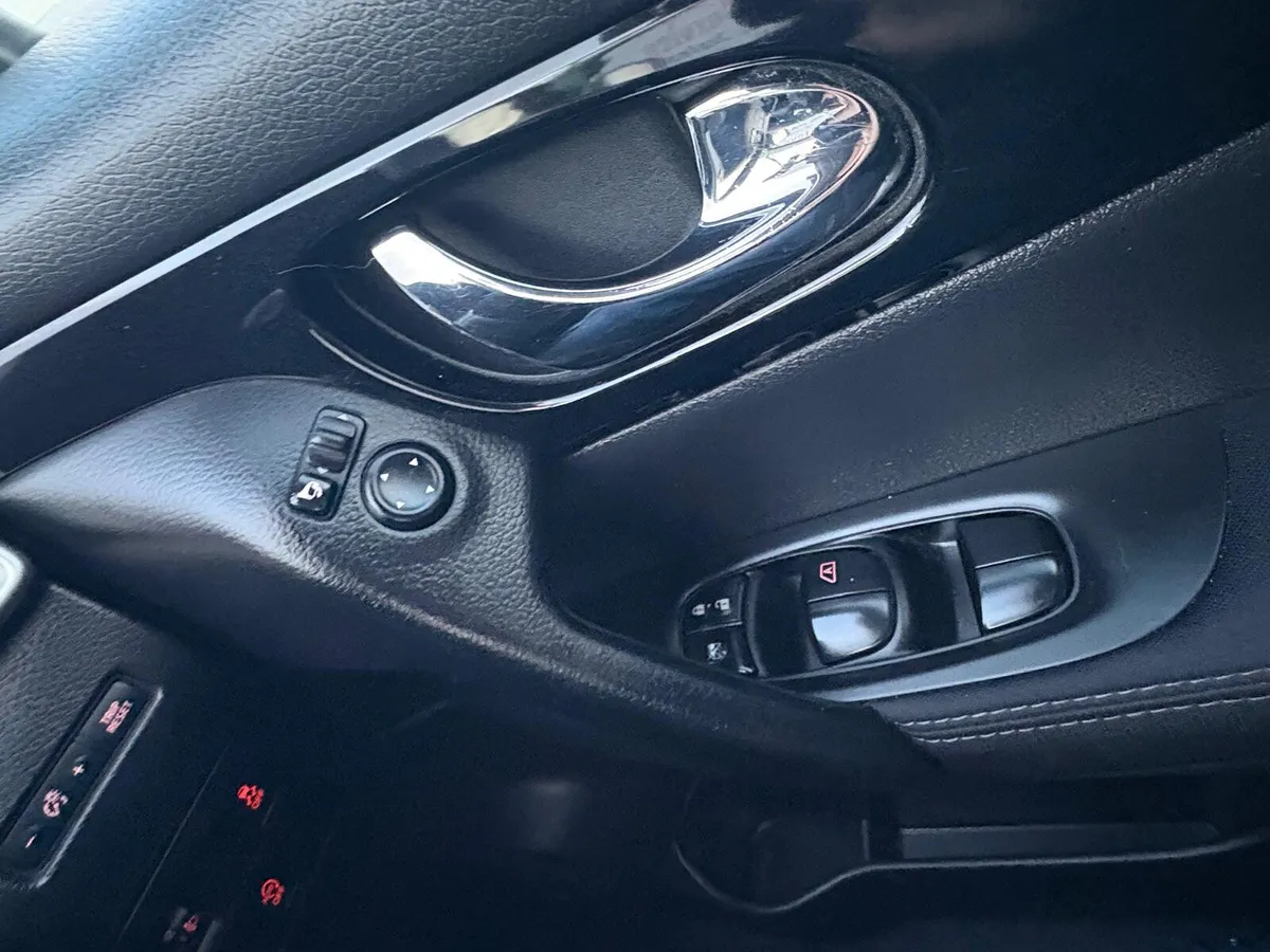 Nissan Qashqai 2015 - Image 3