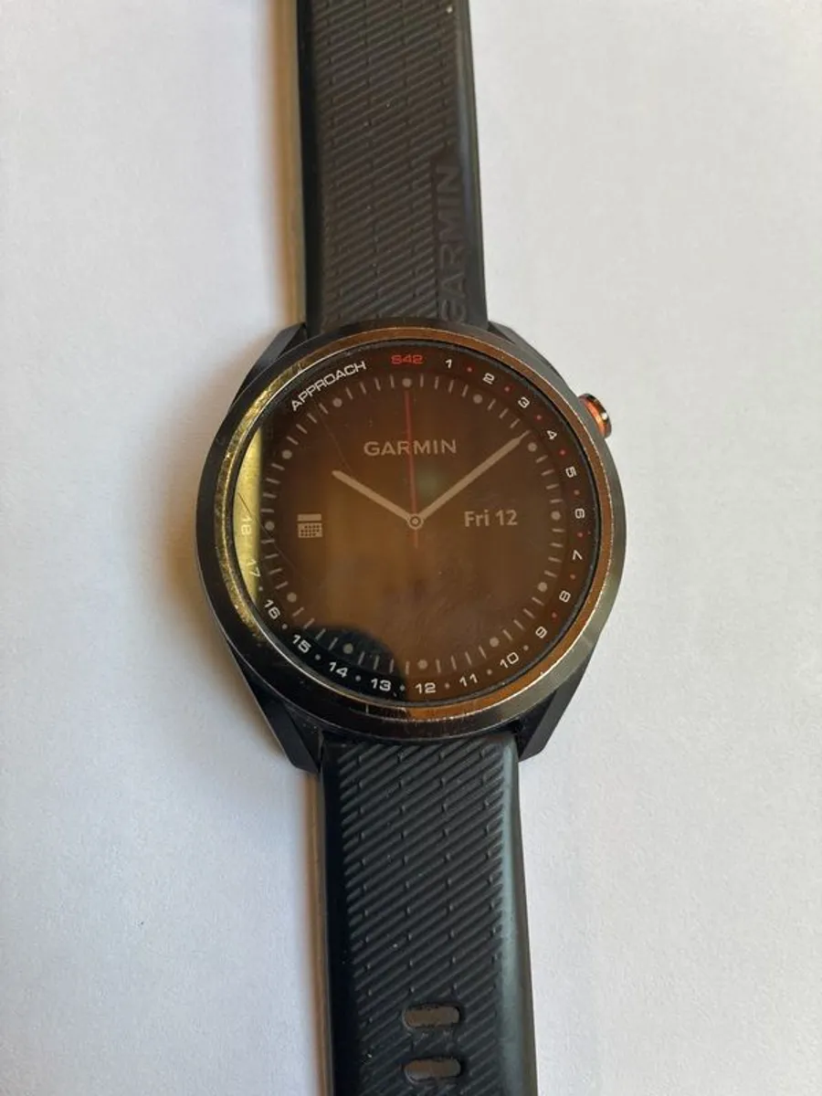 Garmin S42 golf watch - Image 3