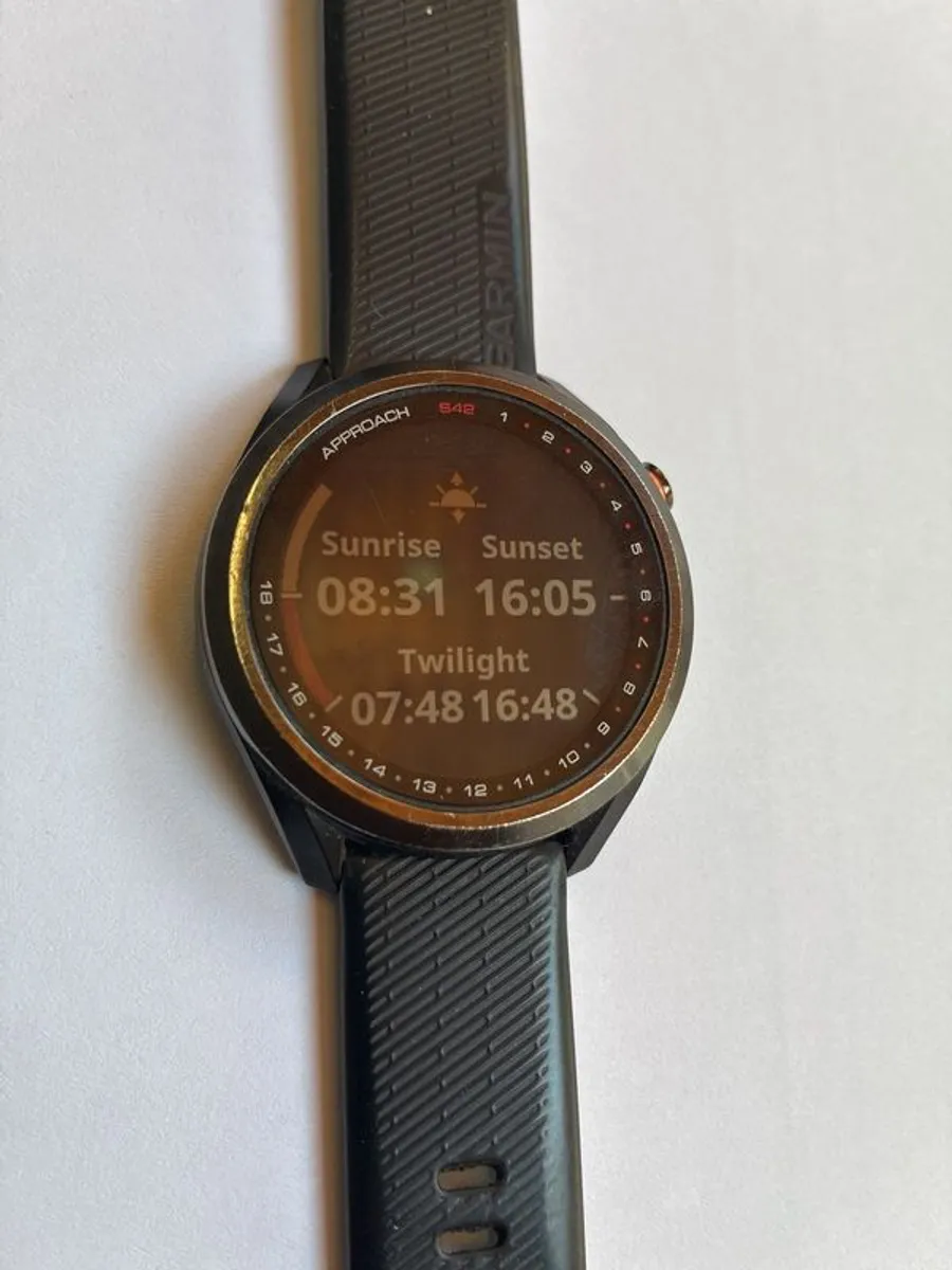 Garmin S42 golf watch - Image 4