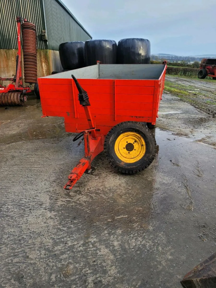 Vintage tipping trailer - Image 1