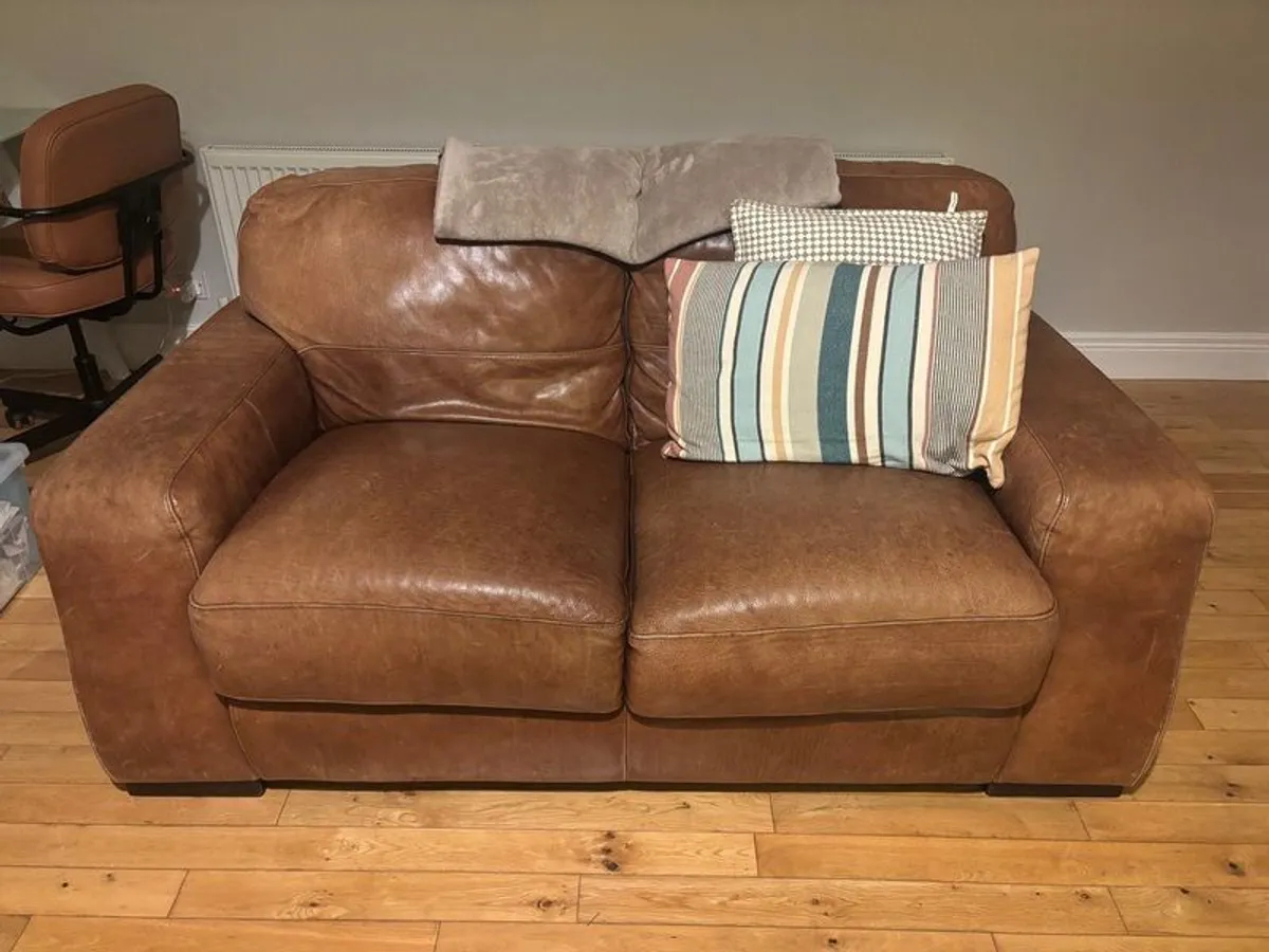 Italian leather couch - Image 2